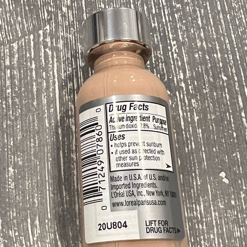 MAKEUP BUNDLE of 7 items only for $35 - Picture 7 of 16